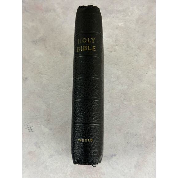 KJV Holy Bible Illustrated ZIP UP Leather Gold CROSS World Publishing - Vintage - Picture 3 of 10